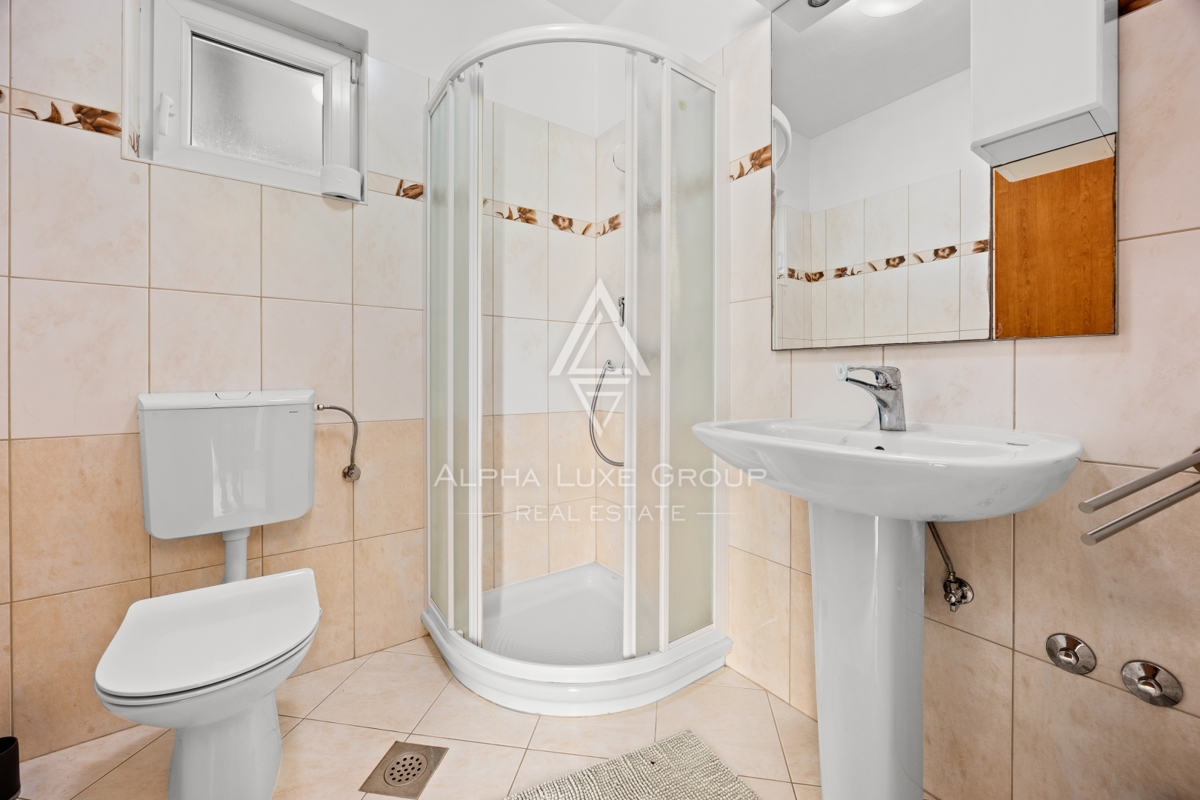 Istra, Poreč: Mediteranska vila z bazenom in urejenim vrtom blizu mesta