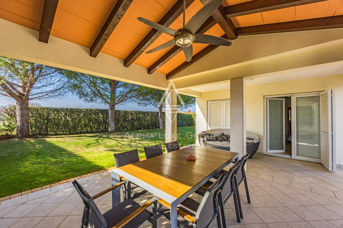 Istra, Poreč: Mediteranska vila z bazenom in urejenim vrtom blizu mesta