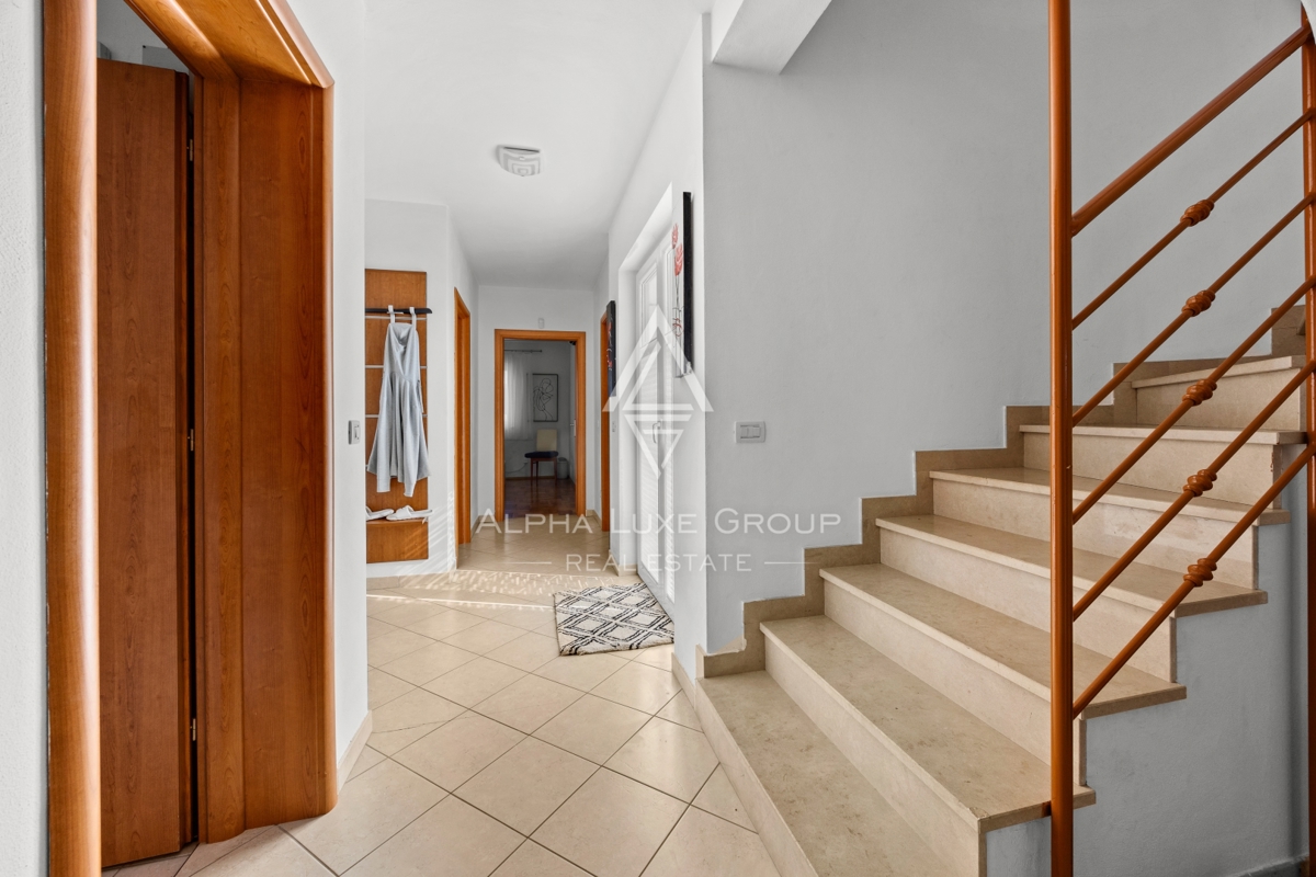 Istra, Poreč: Mediteranska vila z bazenom in urejenim vrtom blizu mesta