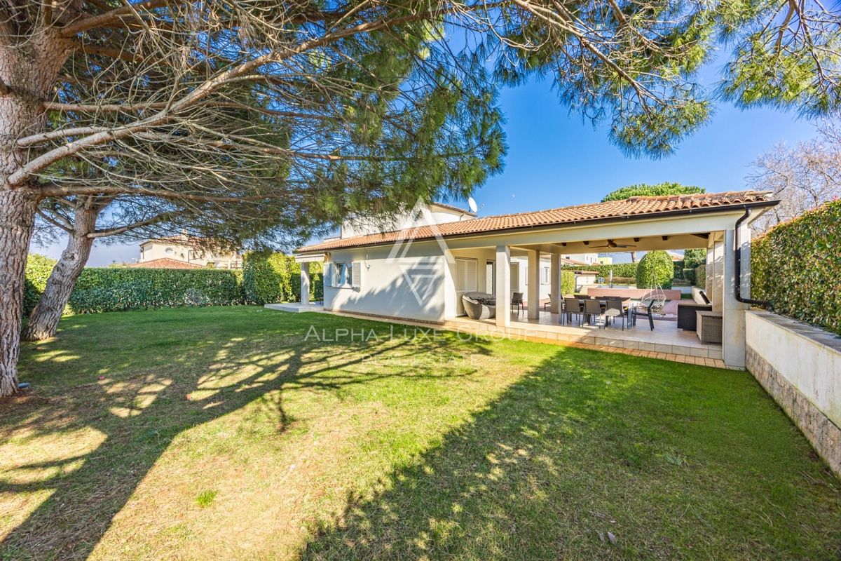 Istra, Poreč: Mediteranska vila z bazenom in urejenim vrtom blizu mesta