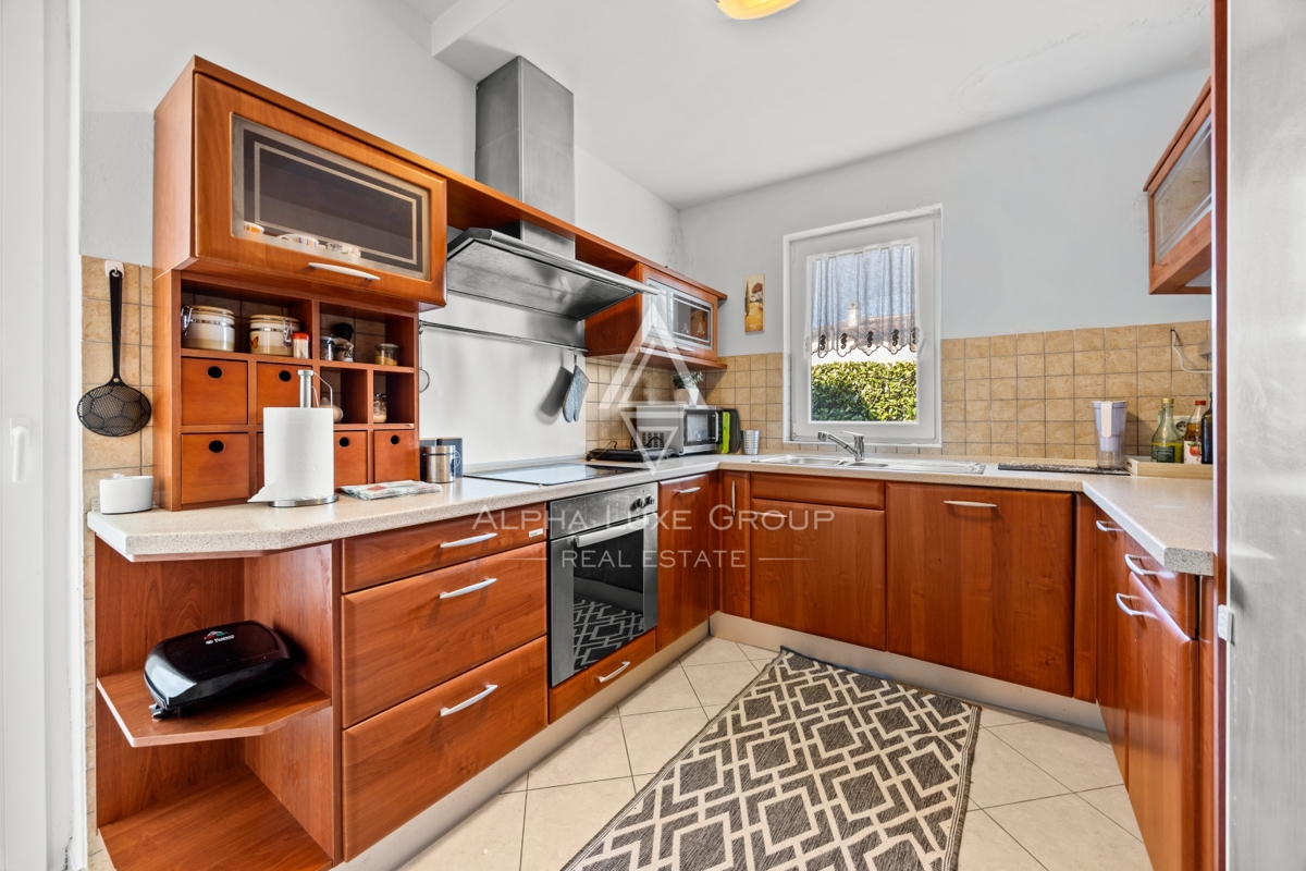 Istra, Poreč: Mediteranska vila z bazenom in urejenim vrtom blizu mesta