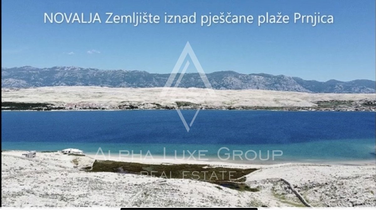 Večnamensko zemljišče v bližini lepih plaž, Novalja, otok Pag