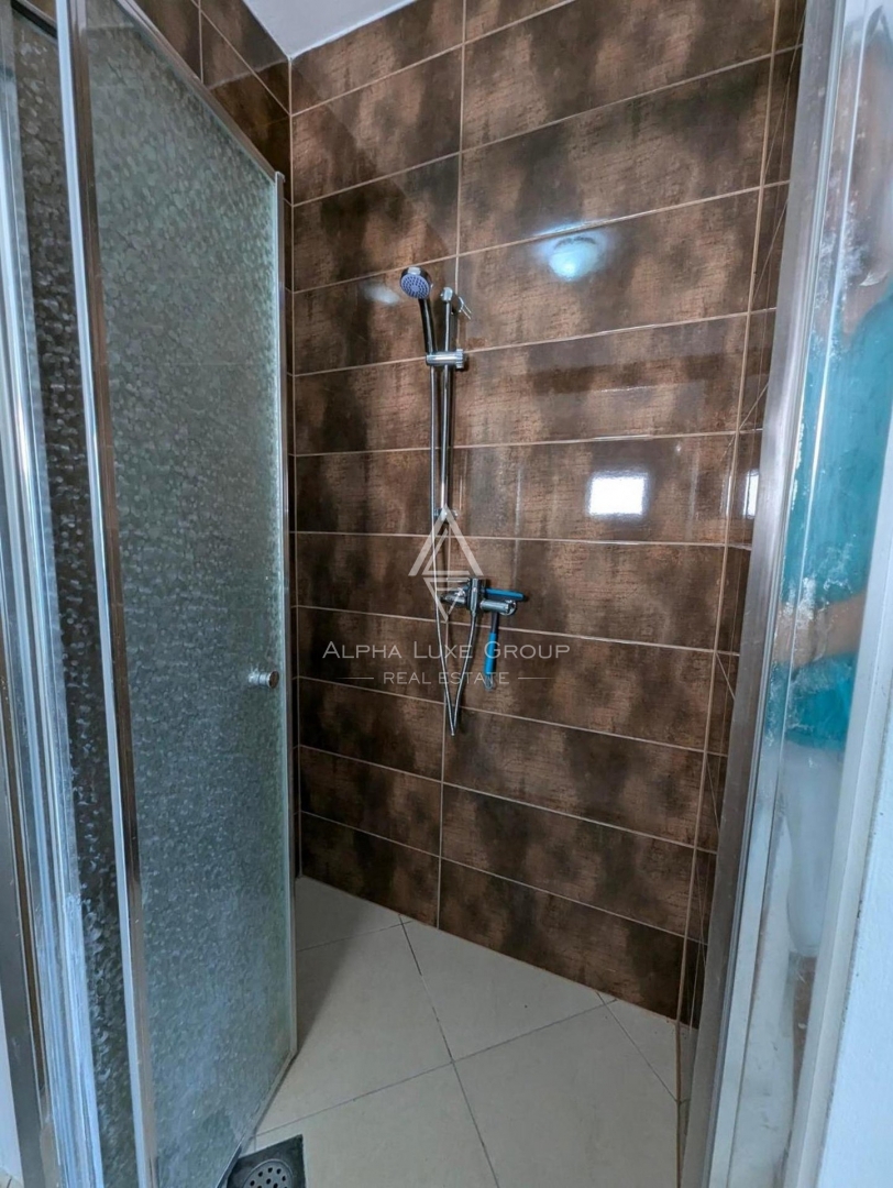 Istra, Pomer, Prostorna nepremičnina z 11 studio apartmaji blizu morja