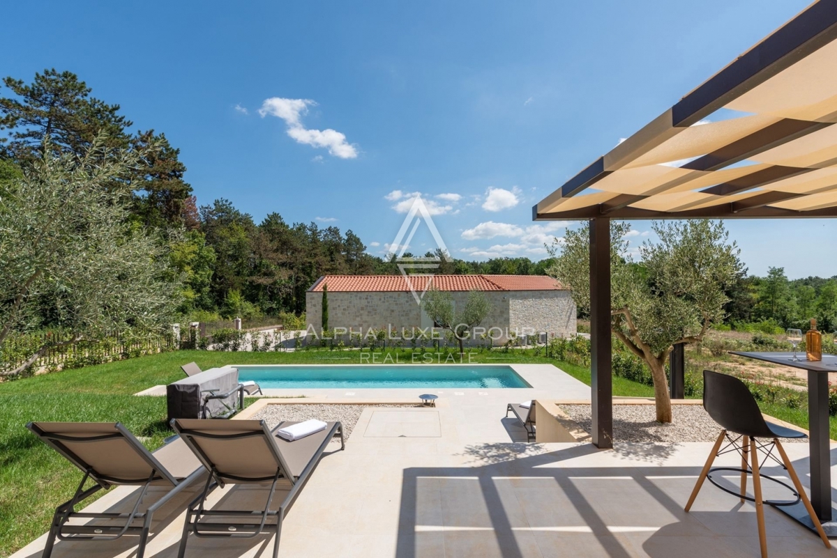 Višnjan, Istra - Razkošna kamnita vila v mirnem okolju