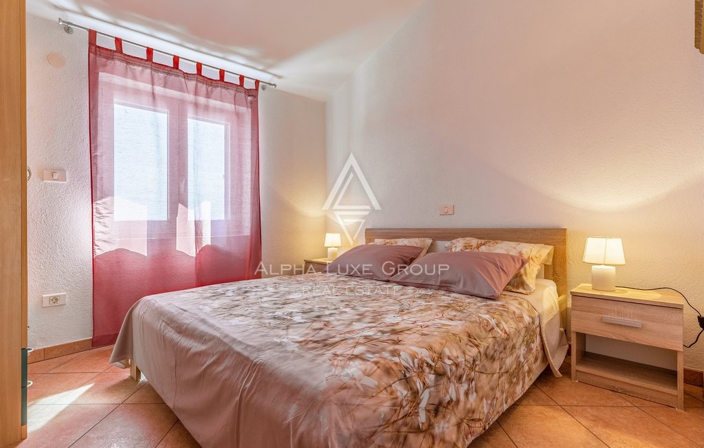 Medulin - Večstanovanjska rezidenca z bazenom in prenovljenimi apartmaji
