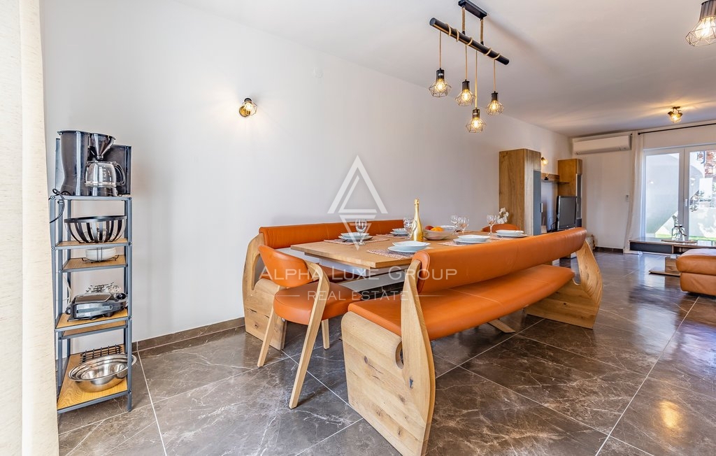 Medulin - Večstanovanjska rezidenca z bazenom in prenovljenimi apartmaji
