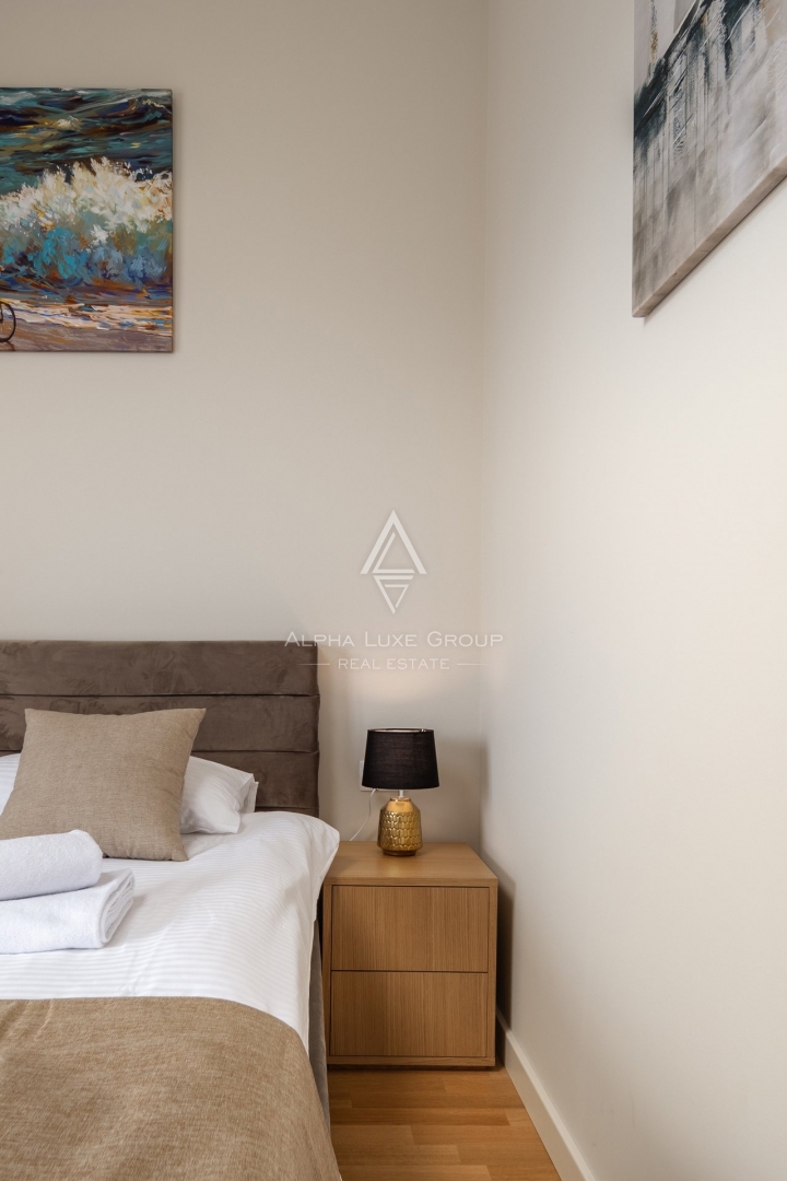 Ekskluzivno pri ALPHA LUXE GROUP - Poreč, Istra: Razkošna vila s čudovitim razgledom na morje in mesto