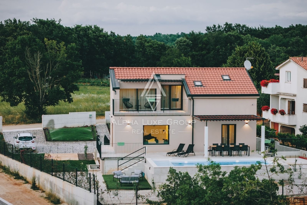 Nova hiša z bazenom, Istra, Poreč