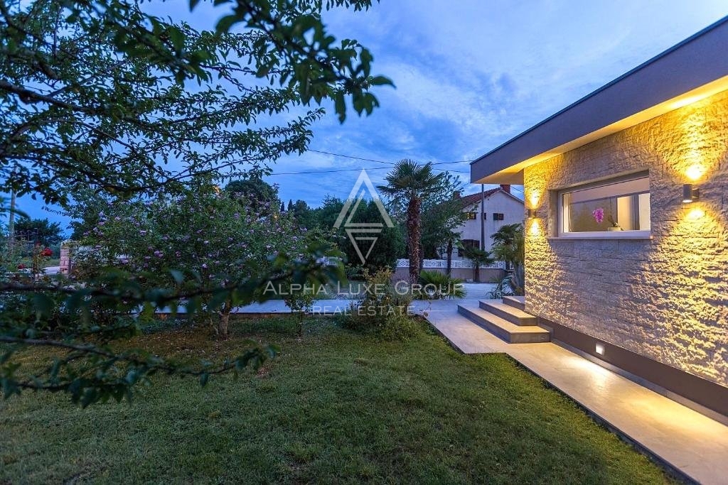 Čudovita vila z bazenom in velikim vrtom, Istra, Poreč