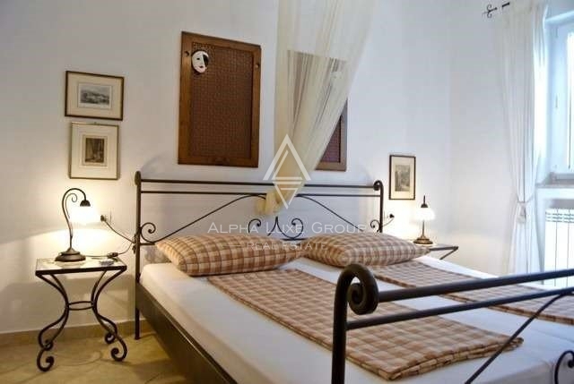 Čudovita kamnita vila na prostorni parceli z lastnim vinogradom, Poreč, ISTRA
