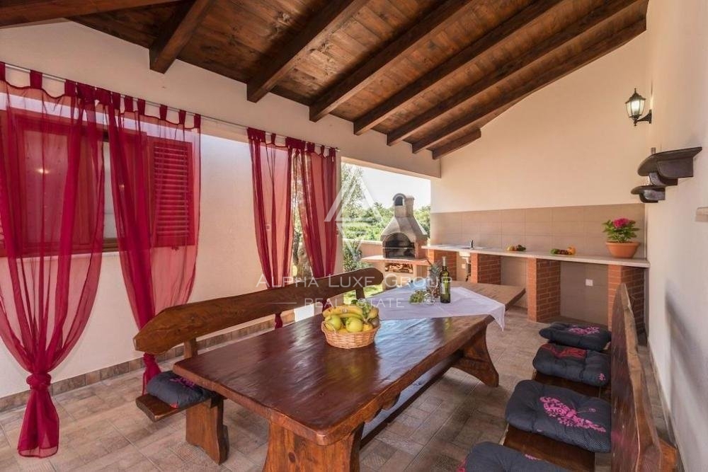 Prostorna vila z bazenom, Istra, Svetvinčenat