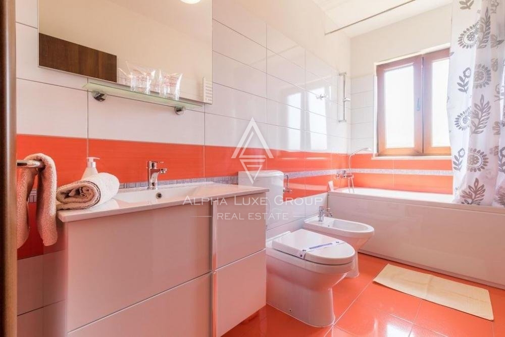 Prostorna vila z bazenom, Istra, Svetvinčenat