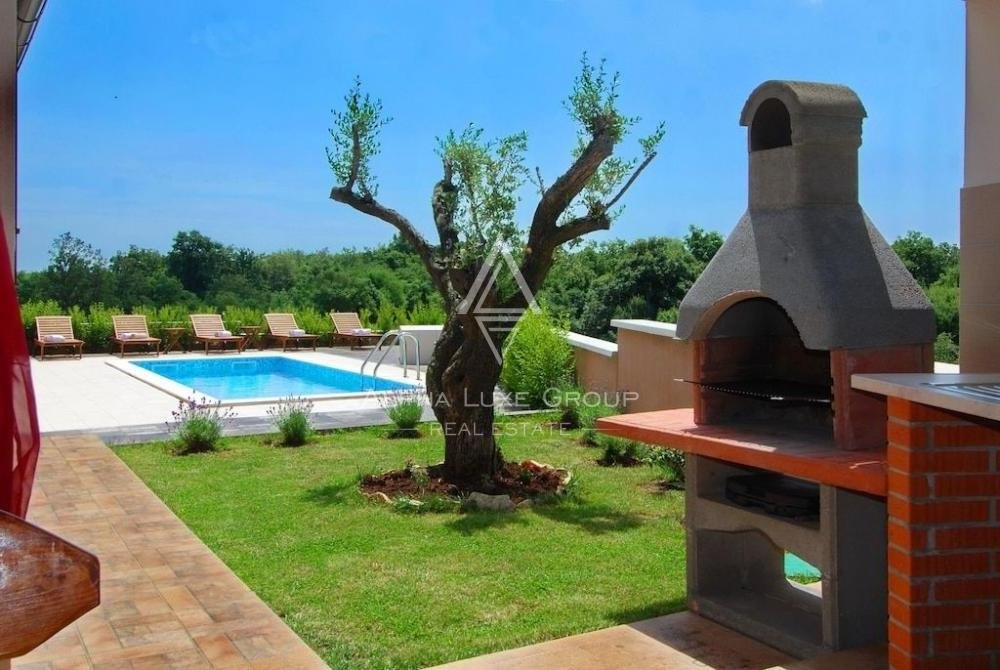 Prostorna vila z bazenom, Istra, Svetvinčenat