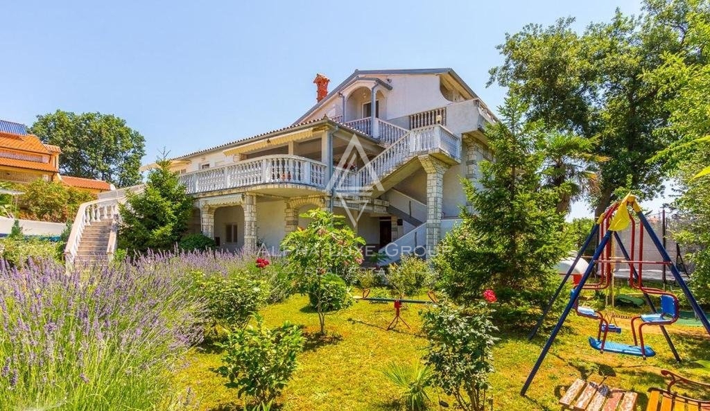 Lepa hiša ob morju, Istra, Medulin