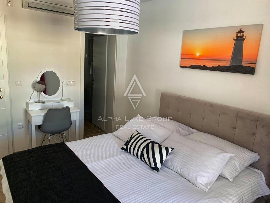 Lepa hiša s štirimi apartmaji in bazenom, Istra, Medulin