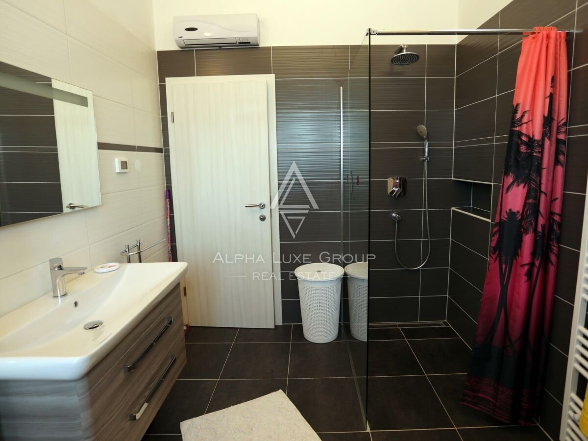 Vila z odprtim pogledom na morje, ISTRA, MEDULIN