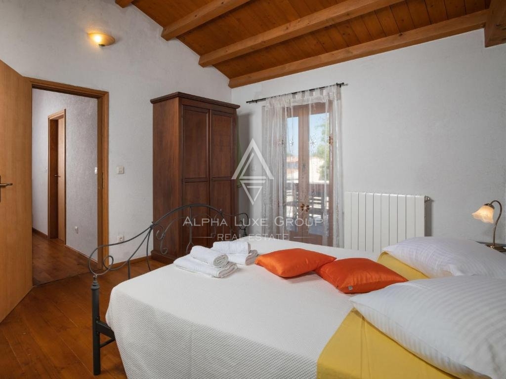 Čudovita luksuzna vila z bazenom, ISTRA, Tinjan
