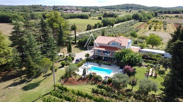 Hiša Poreč, 550m2