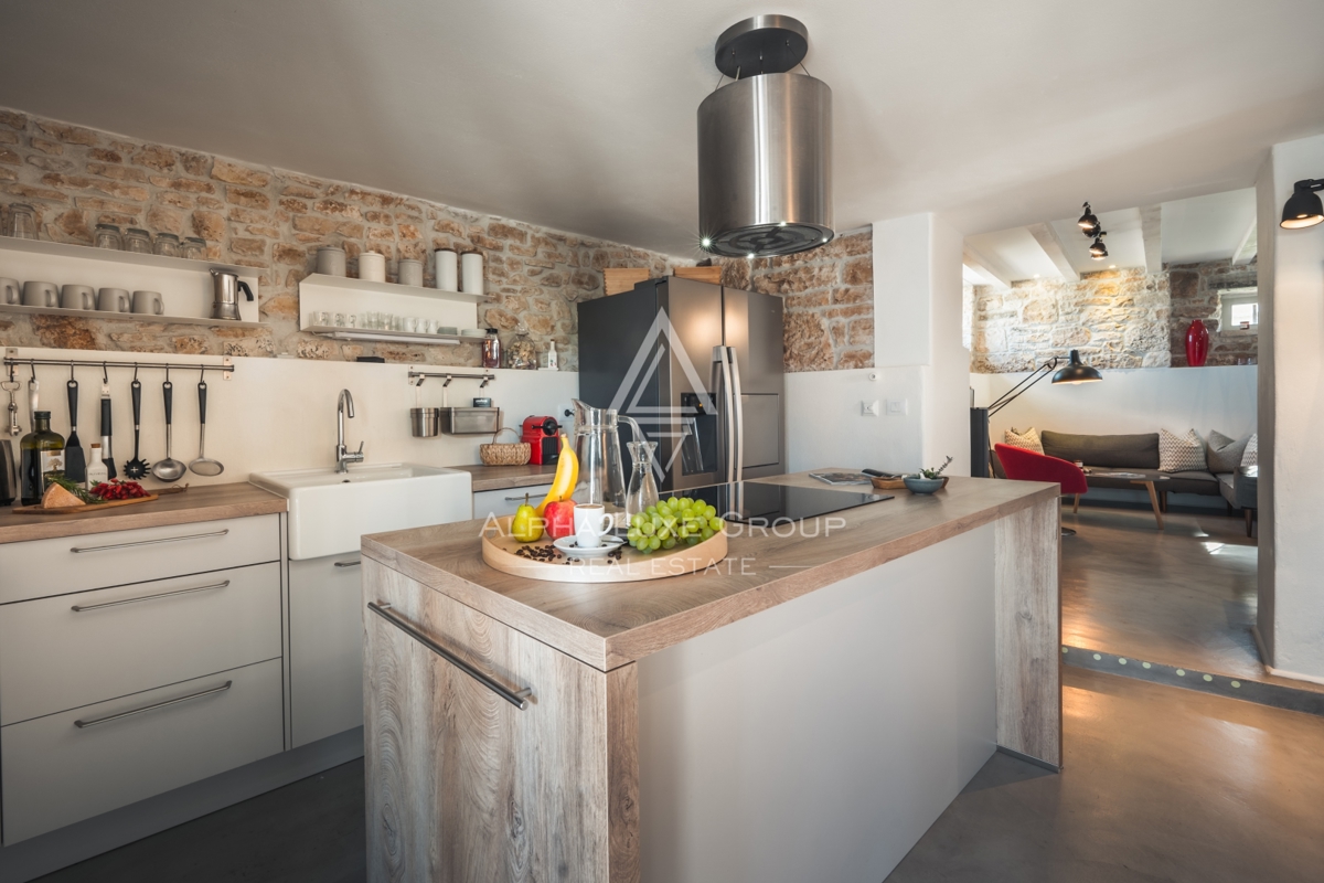 Kanfanar, Istra: Elegantna prenovljena kamnita vila