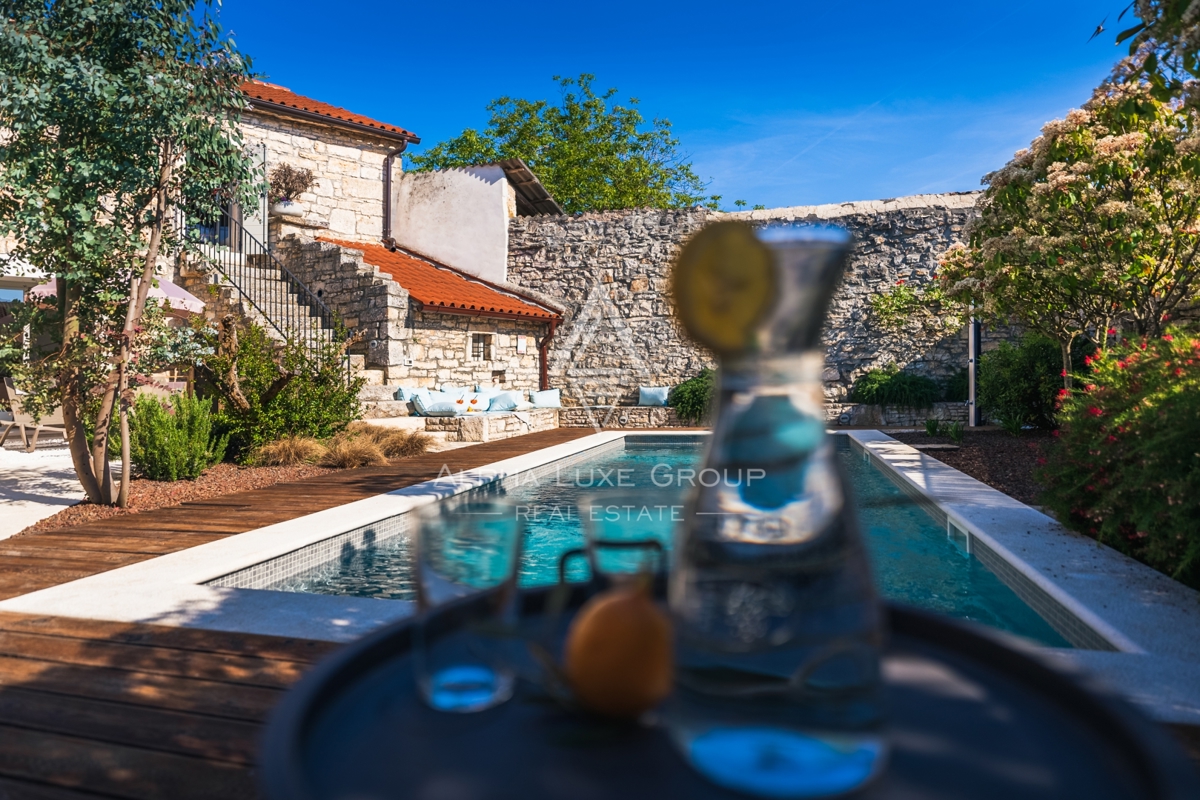 Kanfanar, Istra: Elegantna prenovljena kamnita vila