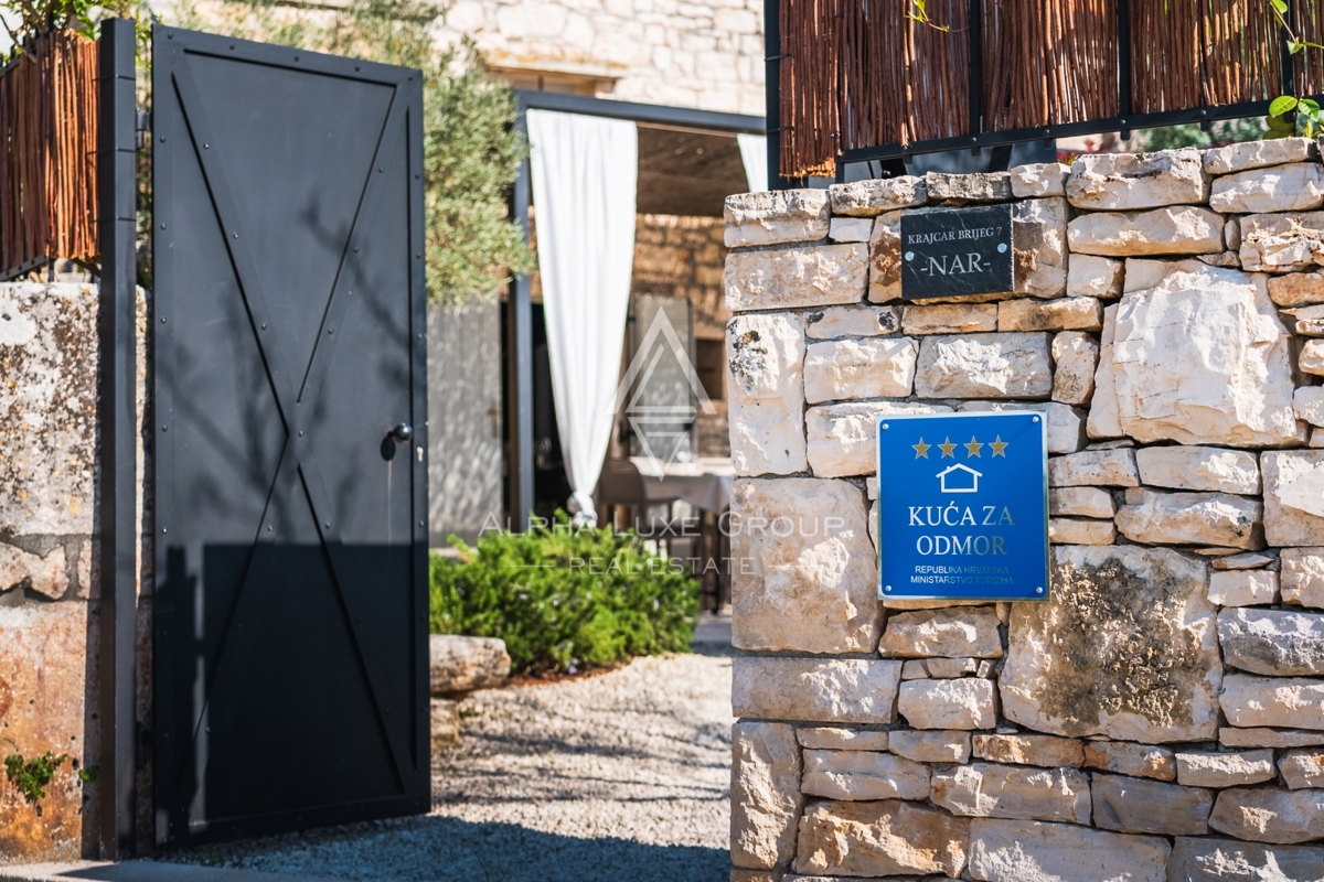 Kanfanar, Istra: Elegantna prenovljena kamnita vila