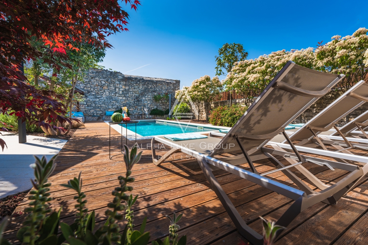 Kanfanar, Istra: Elegantna prenovljena kamnita vila