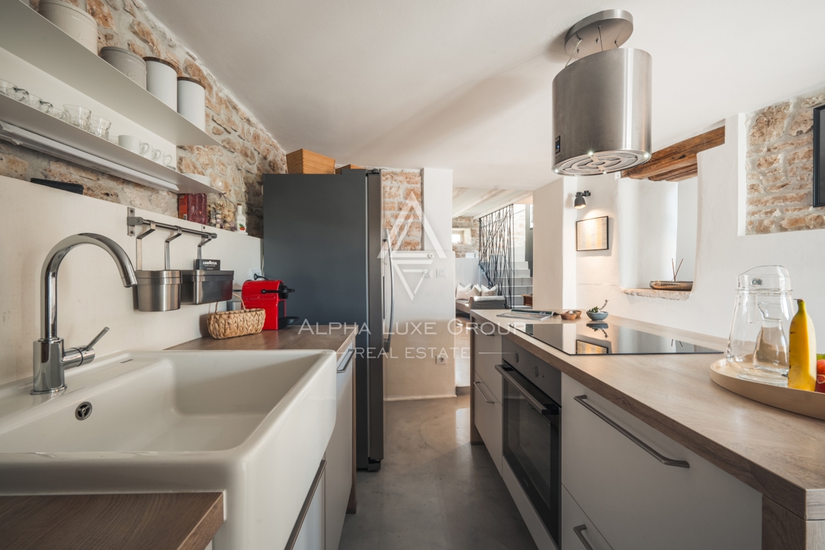 Kanfanar, Istra: Elegantna prenovljena kamnita vila