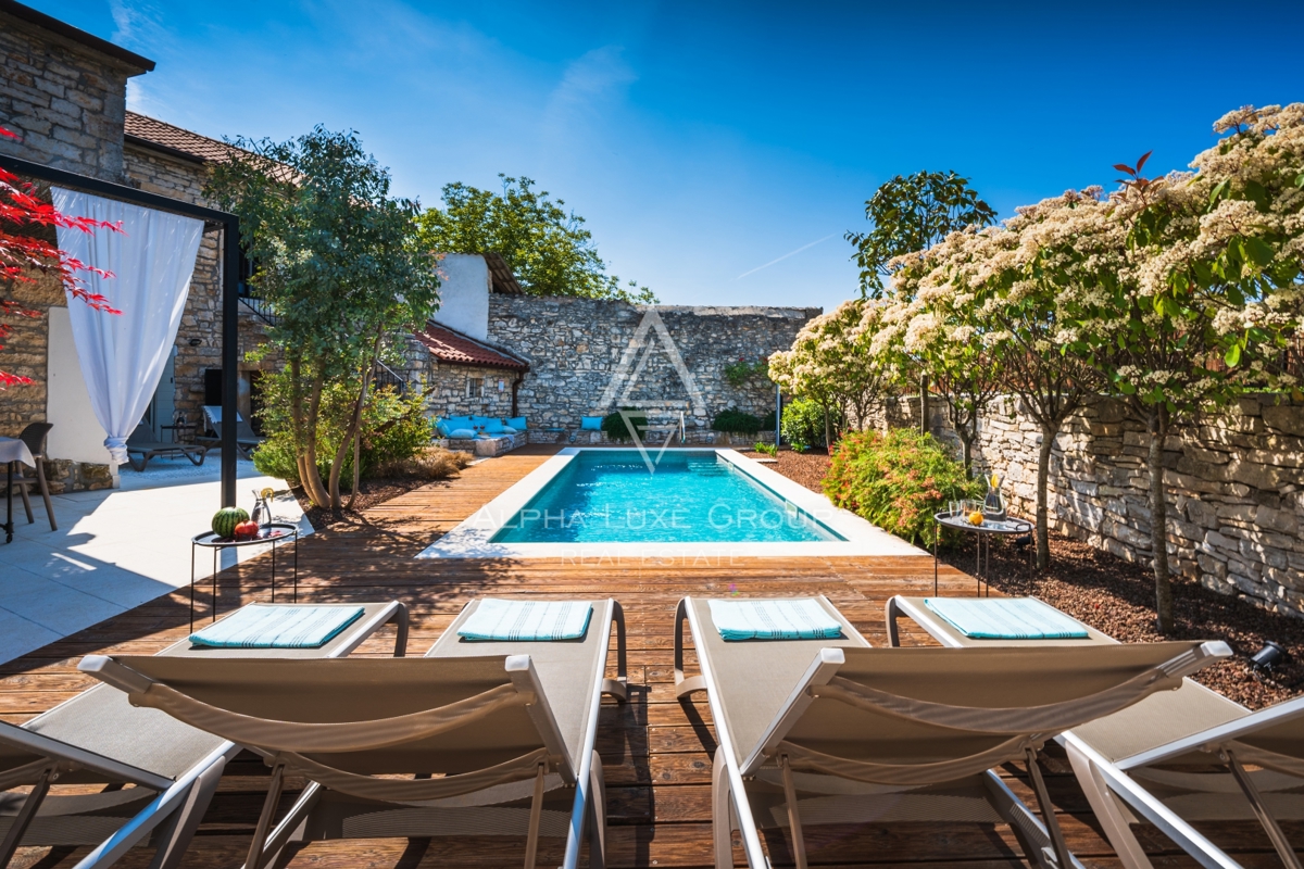 Kanfanar, Istra: Elegantna prenovljena kamnita vila