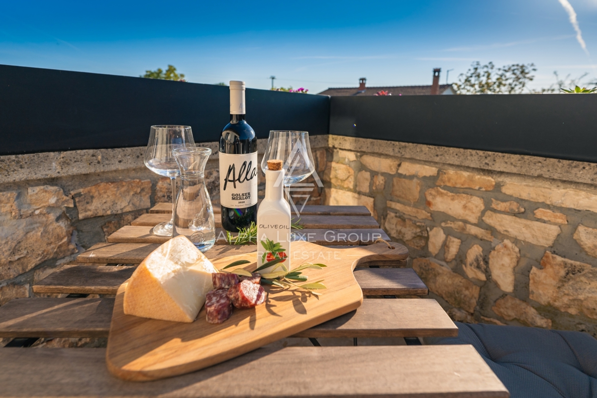 Kanfanar, Istra: Elegantna prenovljena kamnita vila