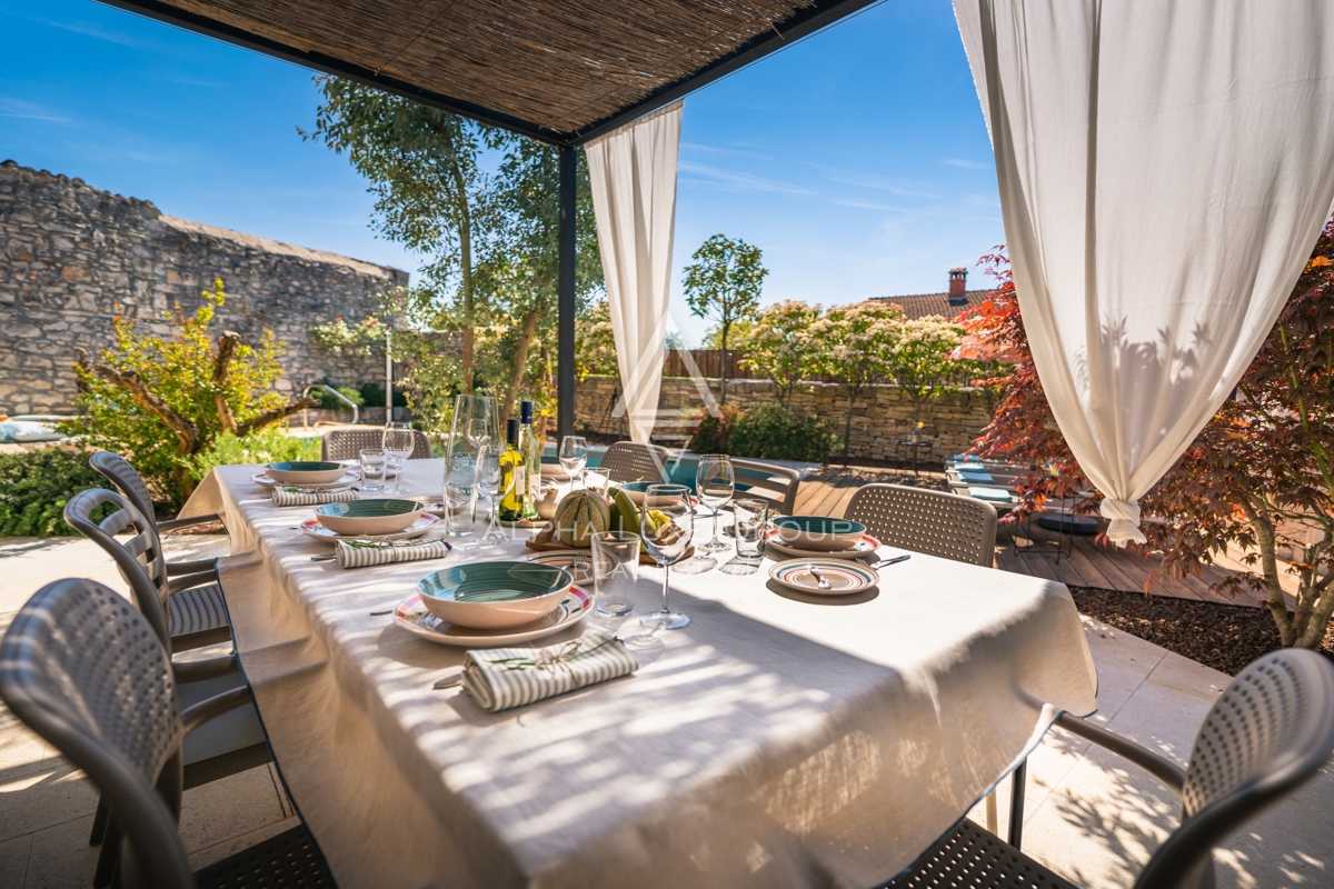 Kanfanar, Istra: Elegantna prenovljena kamnita vila