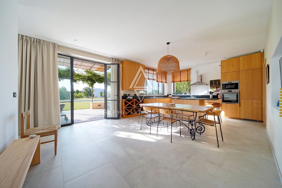 Kanfanar, Istra: Elegantna prenovljena kamnita vila