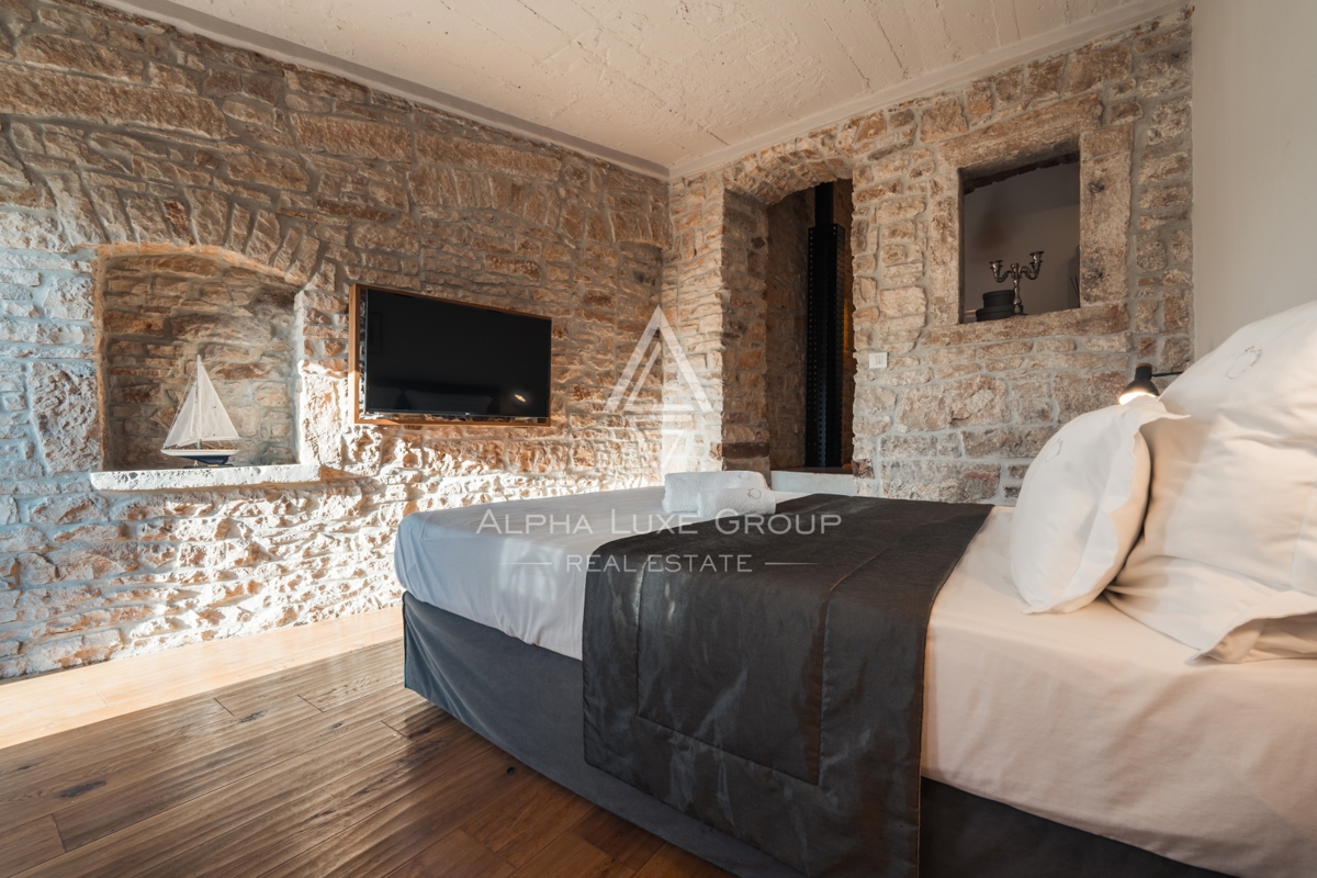 Kanfanar, Istra: Elegantna prenovljena kamnita vila