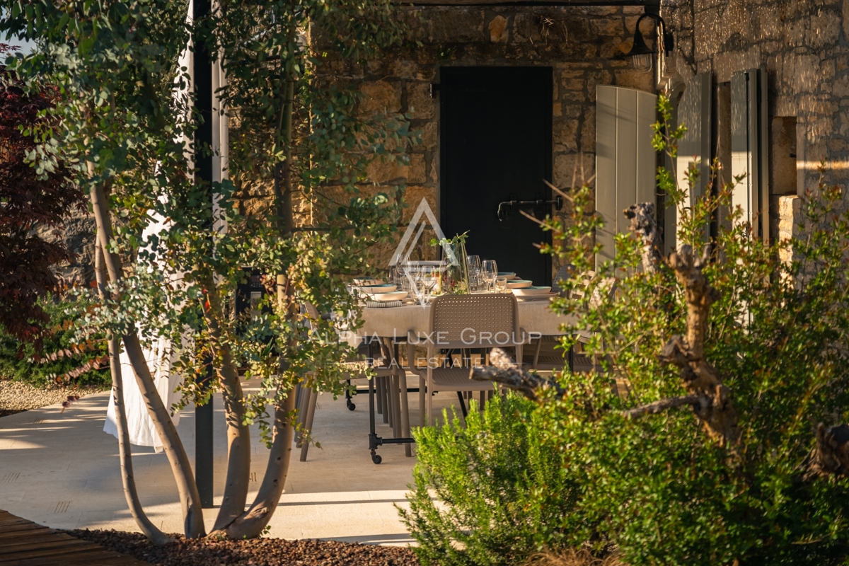 Kanfanar, Istra: Elegantna prenovljena kamnita vila