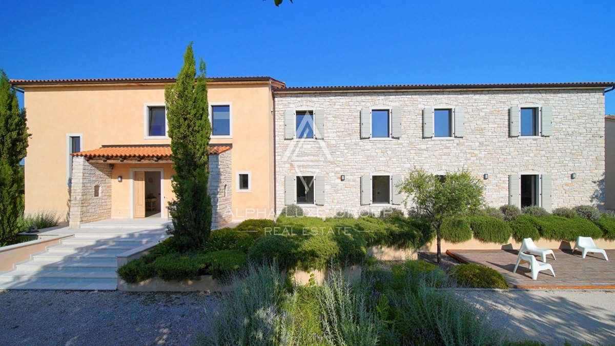 Kanfanar, Istra: Elegantna prenovljena kamnita vila