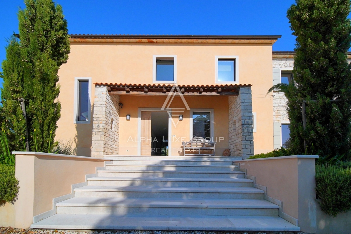 Kanfanar, Istra: Elegantna prenovljena kamnita vila