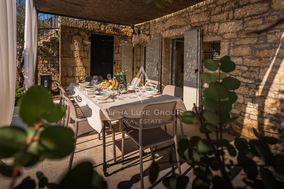 Kanfanar, Istra: Elegantna prenovljena kamnita vila