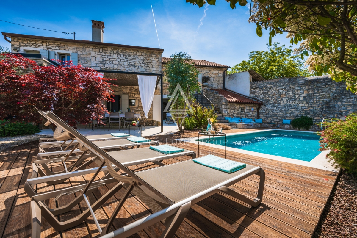 Kanfanar, Istra: Elegantna prenovljena kamnita vila