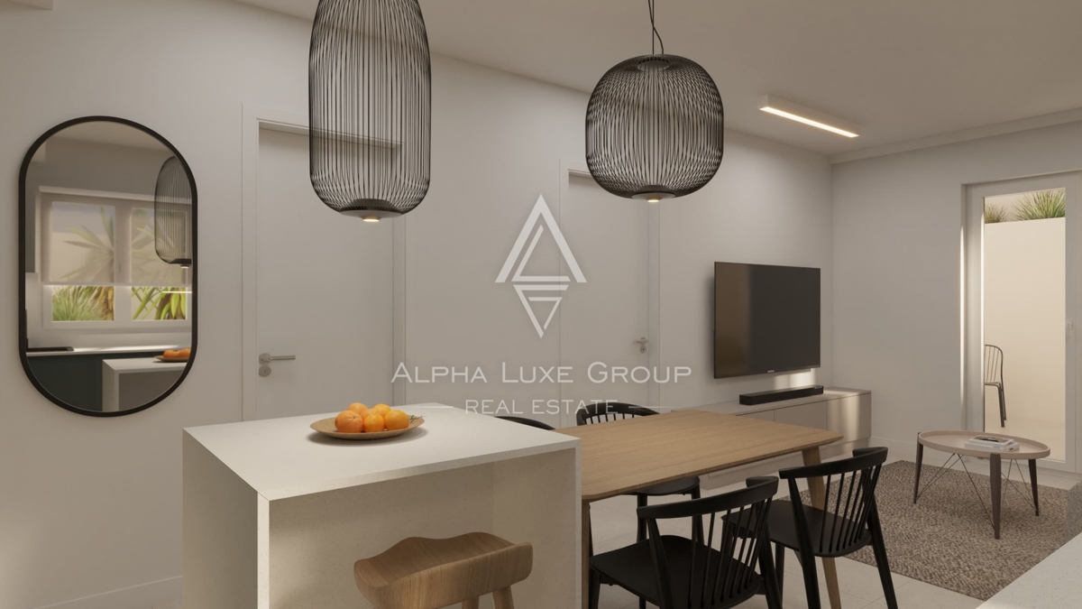 Novogradnja - prva vrsta do morja