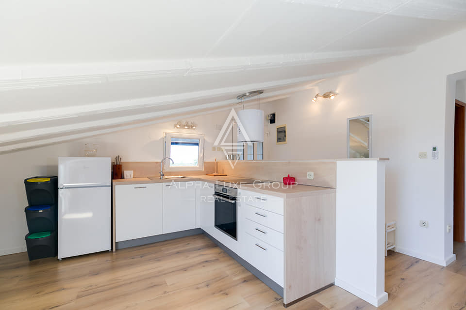 Istra, Poreč: Moderna hiša z bazenom in morjem