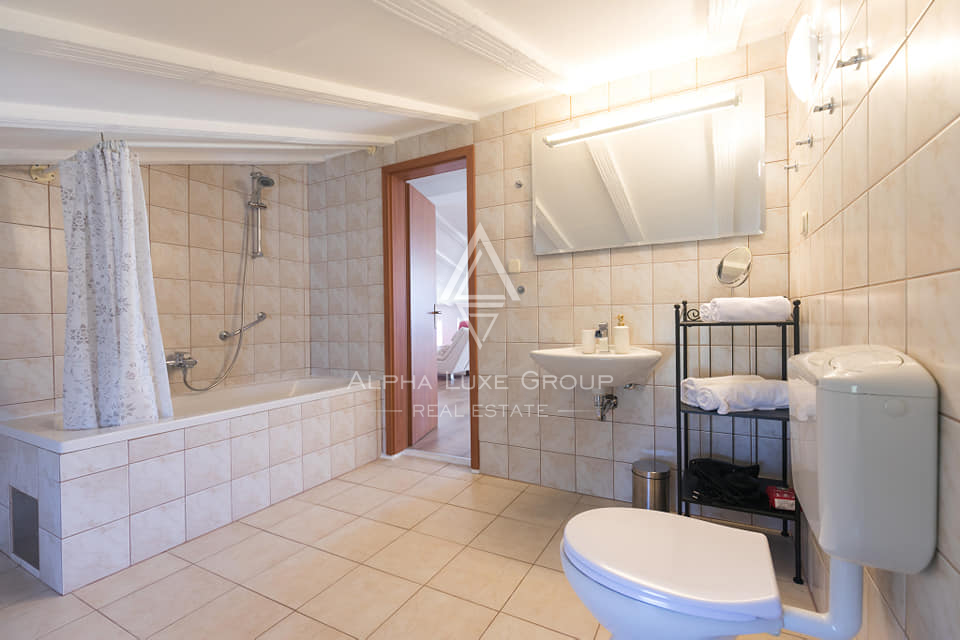 Istra, Poreč: Moderna hiša z bazenom in morjem