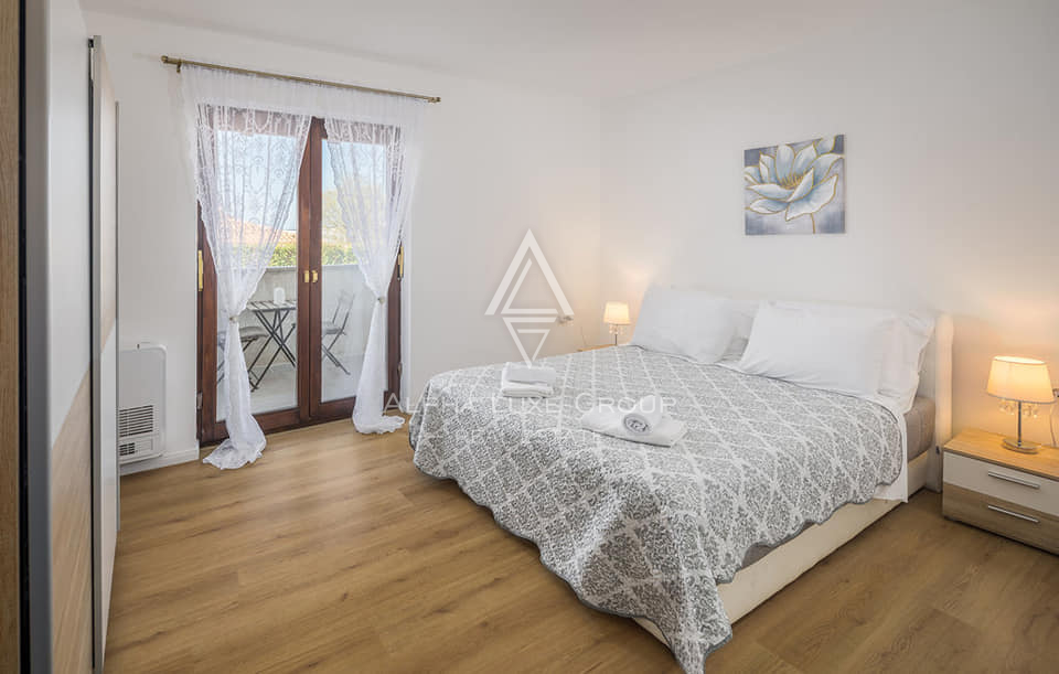 Istra, Poreč: Moderna hiša z bazenom in morjem