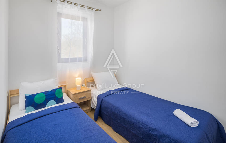 Istra, Poreč: Moderna hiša z bazenom in morjem