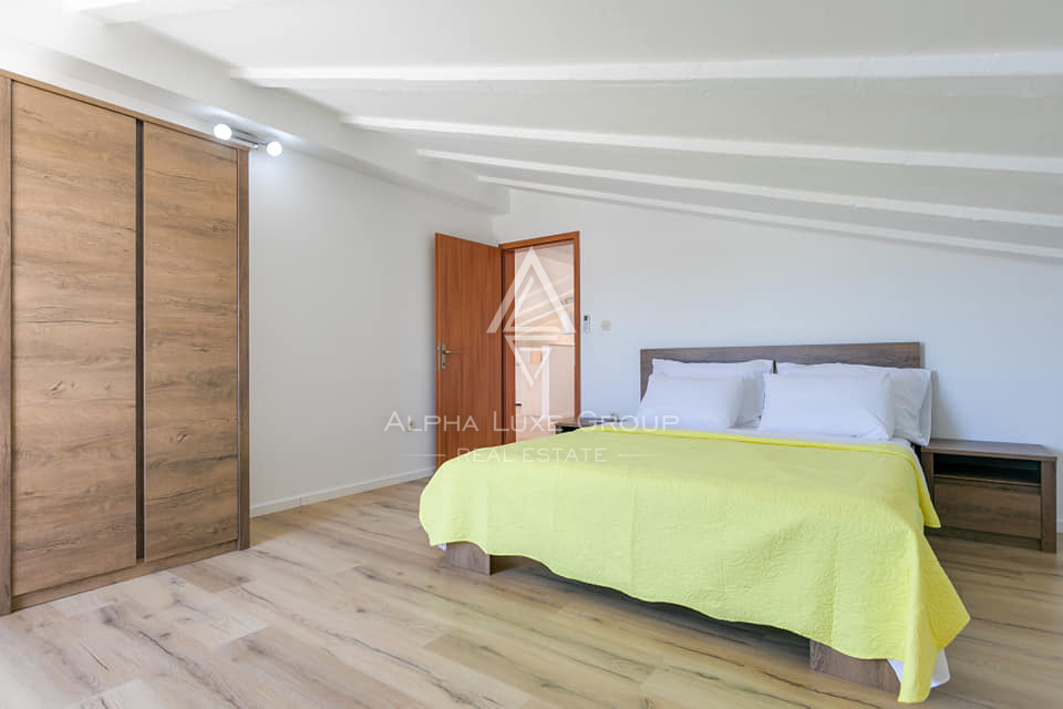 Istra, Poreč: Moderna hiša z bazenom in morjem