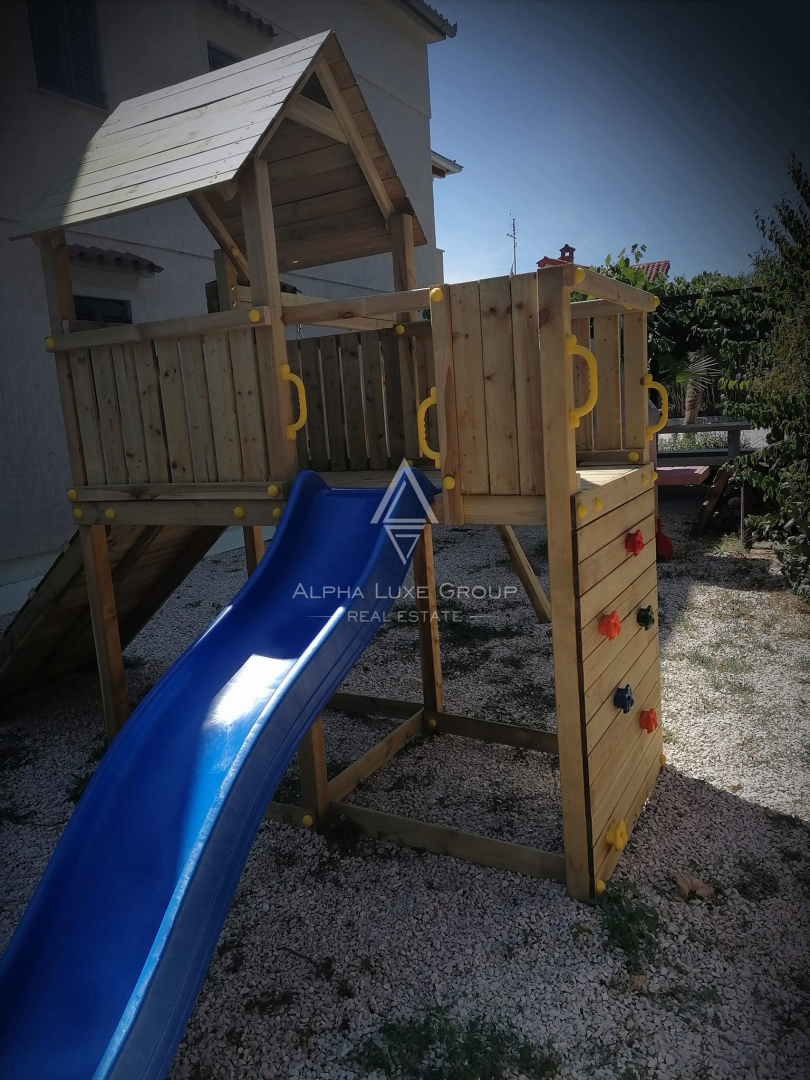 Istra, Poreč: Moderna hiša z bazenom in morjem