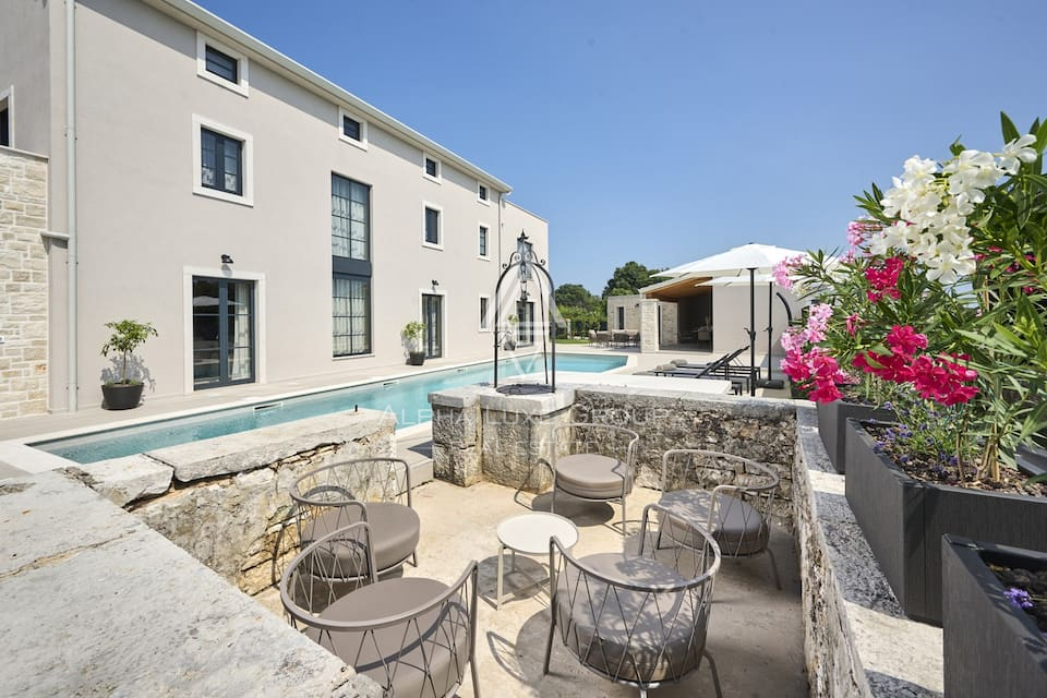 Istra, Poreč: Luksuzna vila z bazenom in morjem