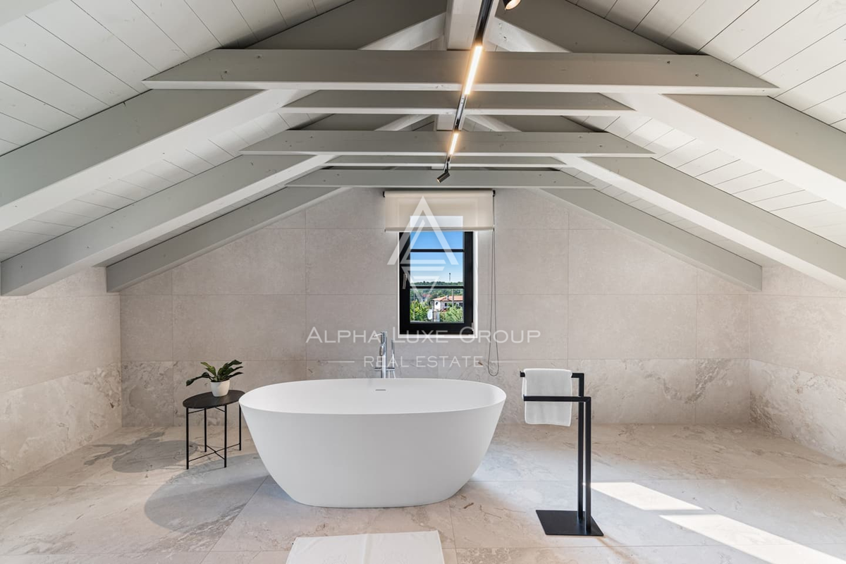 Istra, Poreč: Luksuzna vila z bazenom in morjem