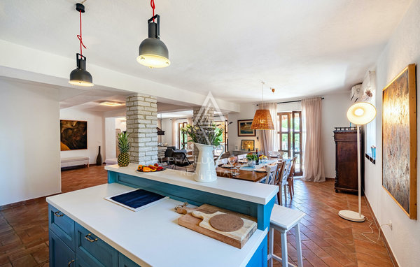 Istra, Višnjan: Kamnita vila z bazenom in intimo