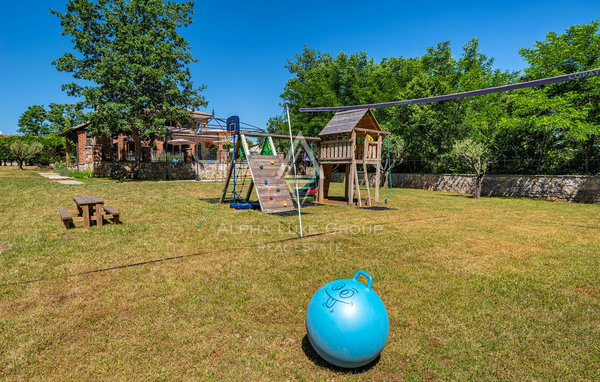 Istra, Višnjan: Kamnita vila z bazenom in intimo