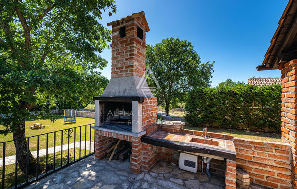 Istra, Višnjan: Kamnita vila z bazenom in intimo