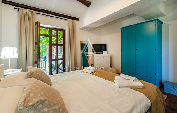 Istra, Višnjan: Kamnita vila z bazenom in intimo